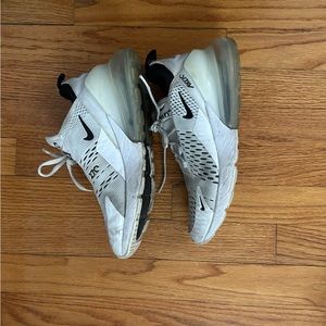 White Nike air maxes size:8